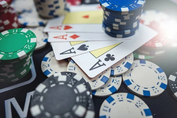 aci138 Browse Six Headline Games from Home
